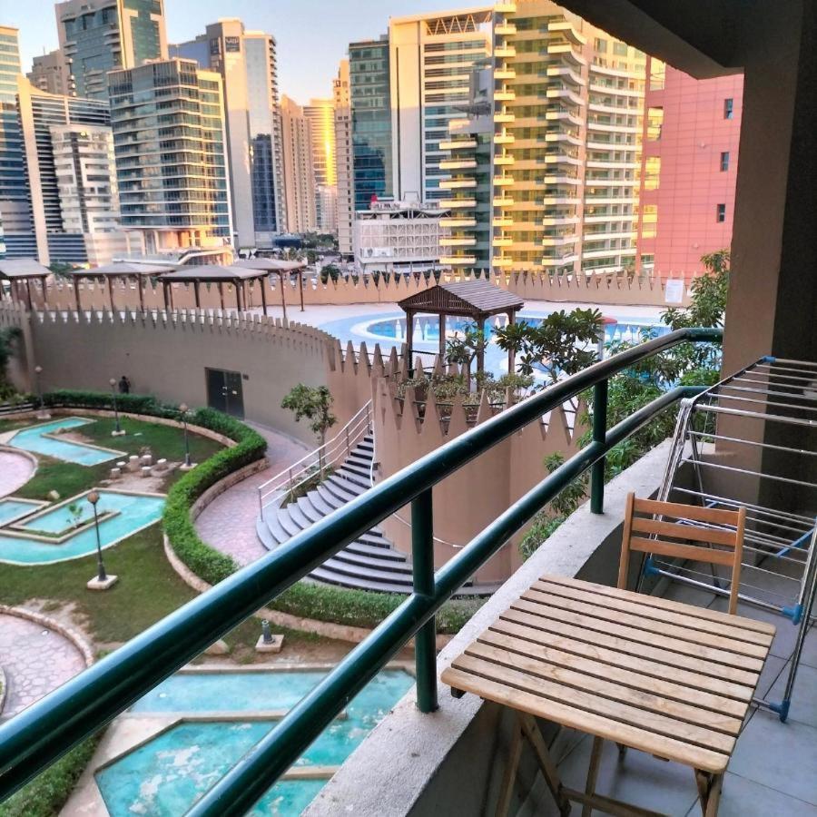 Horizon View Partition Room In Barsha Heights Near Metro Dubai Eksteriør billede